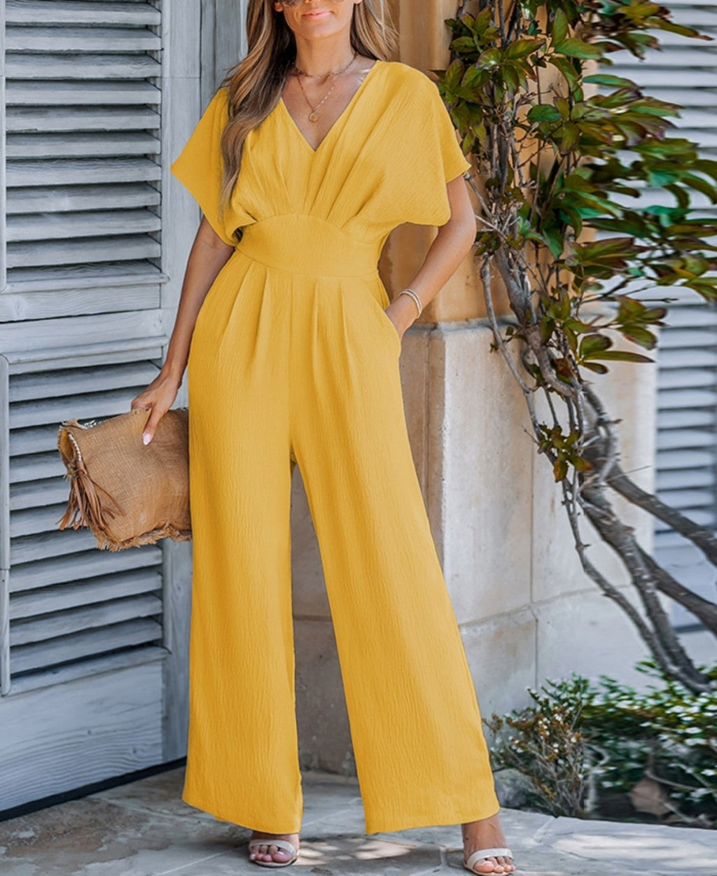 Cupshe Womens V-Neck Short Sleeve Straight Leg Jumpsuit