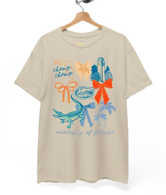 Retro Cozy Ghost Reading T-Shirt - Fall Library & Bookish Spooky Apparel