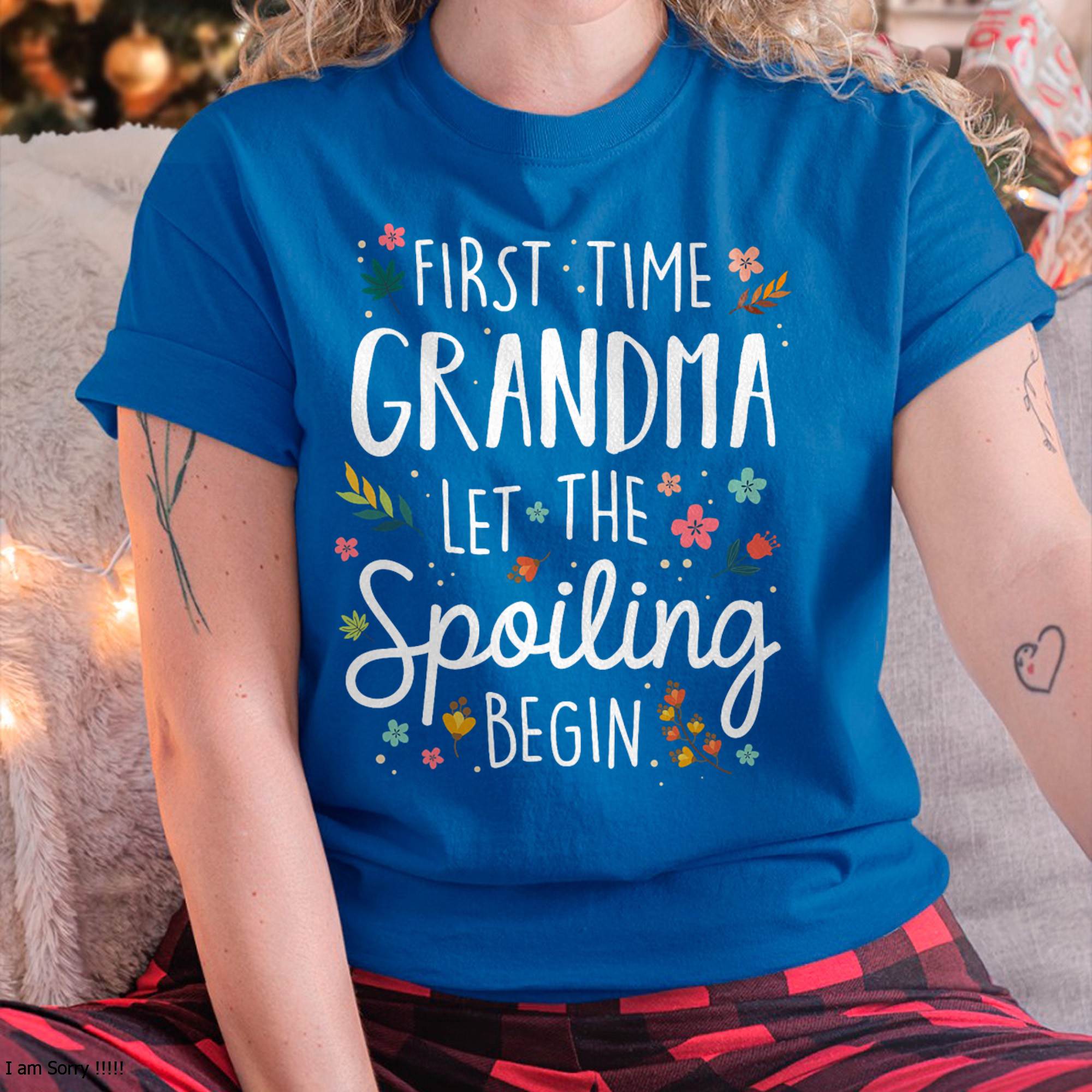 FIRST TIME GRANDMA T-SHIRT – PERFECT GIFT FOR NEW GRANDMAS - NGHL00 (SKU8-GRA00)