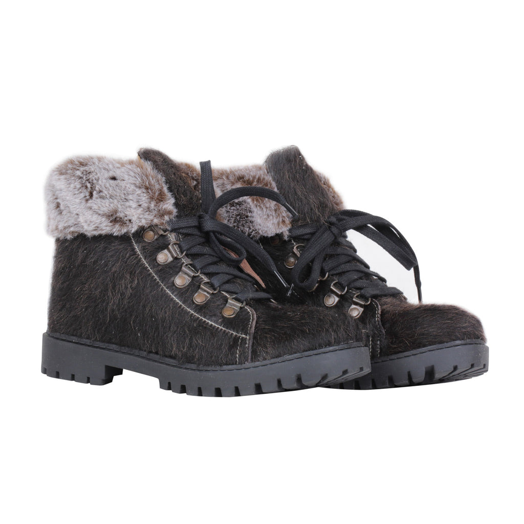 Turbulent Boots