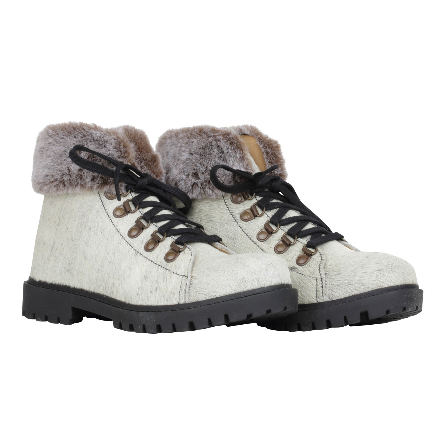 Turbulent Boots