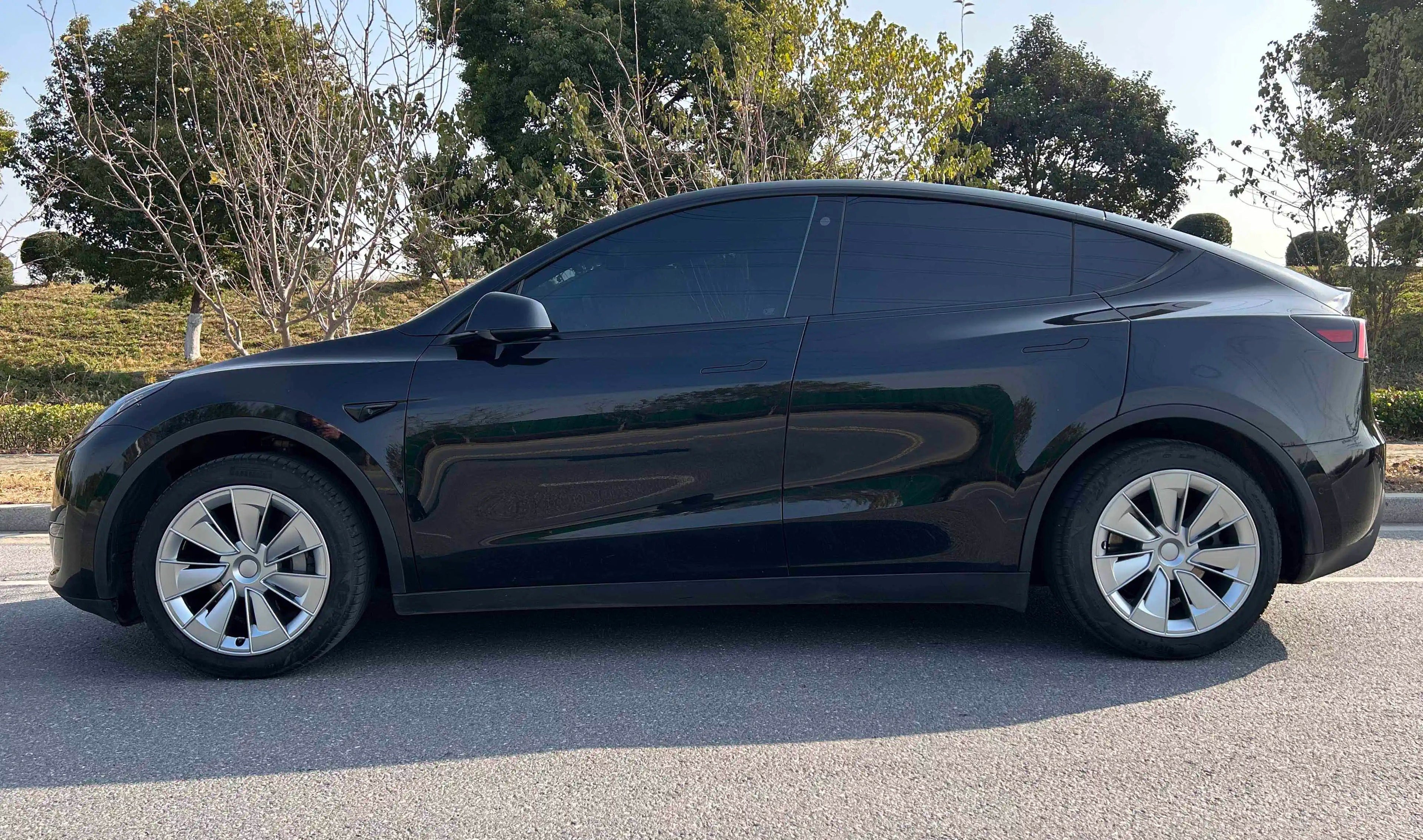 19" Gemini Performance-Style ABS Wheel Hubcaps for Model Y | 4-Piece Set | 5 Colors | 2 Styles | Tool-Free Install